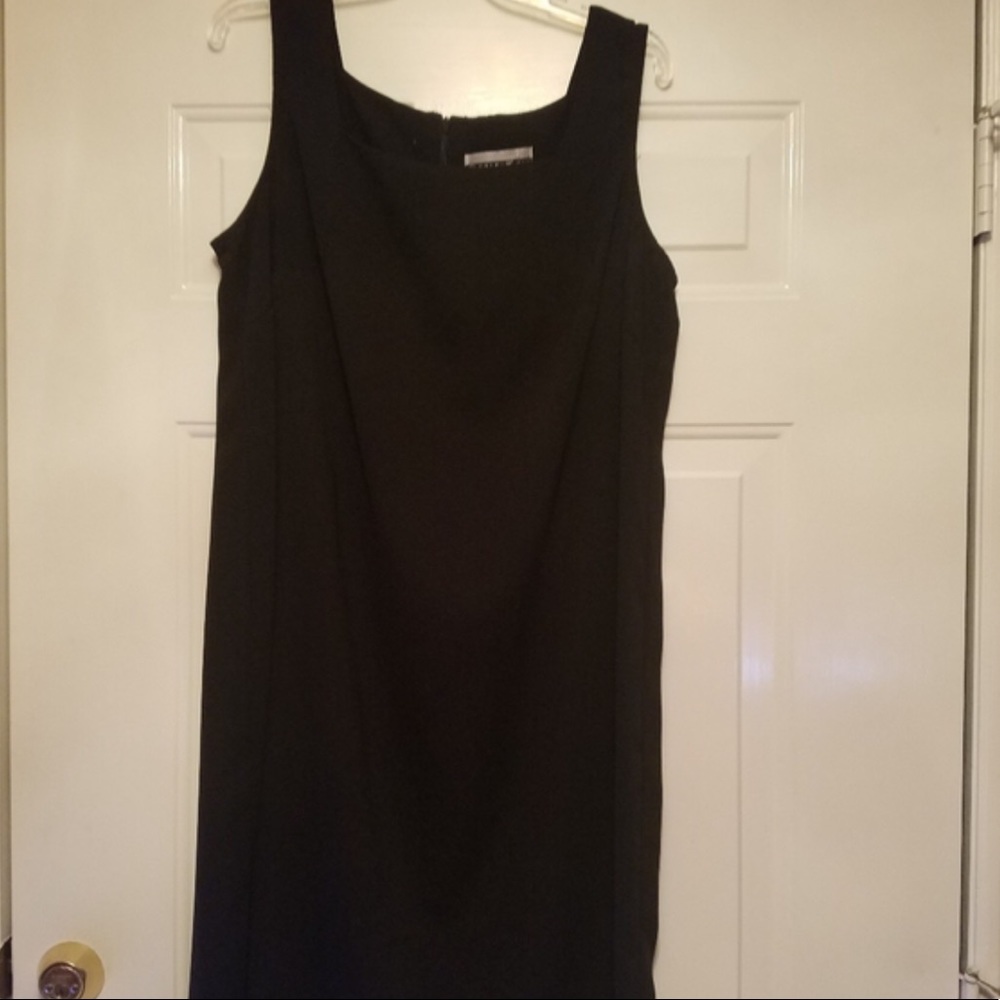 Dana Kay Sleeveless Black Dress - Picture 2 of 3